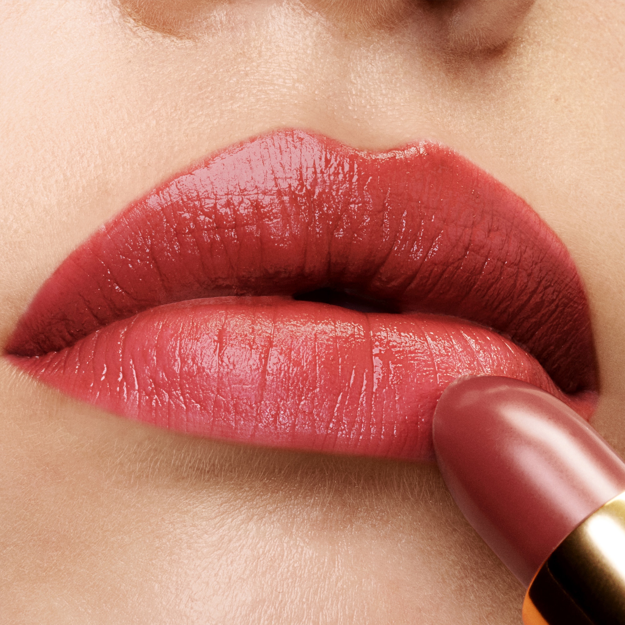 LIP COLOR UPGRADE (LABIAL EN BARRA)